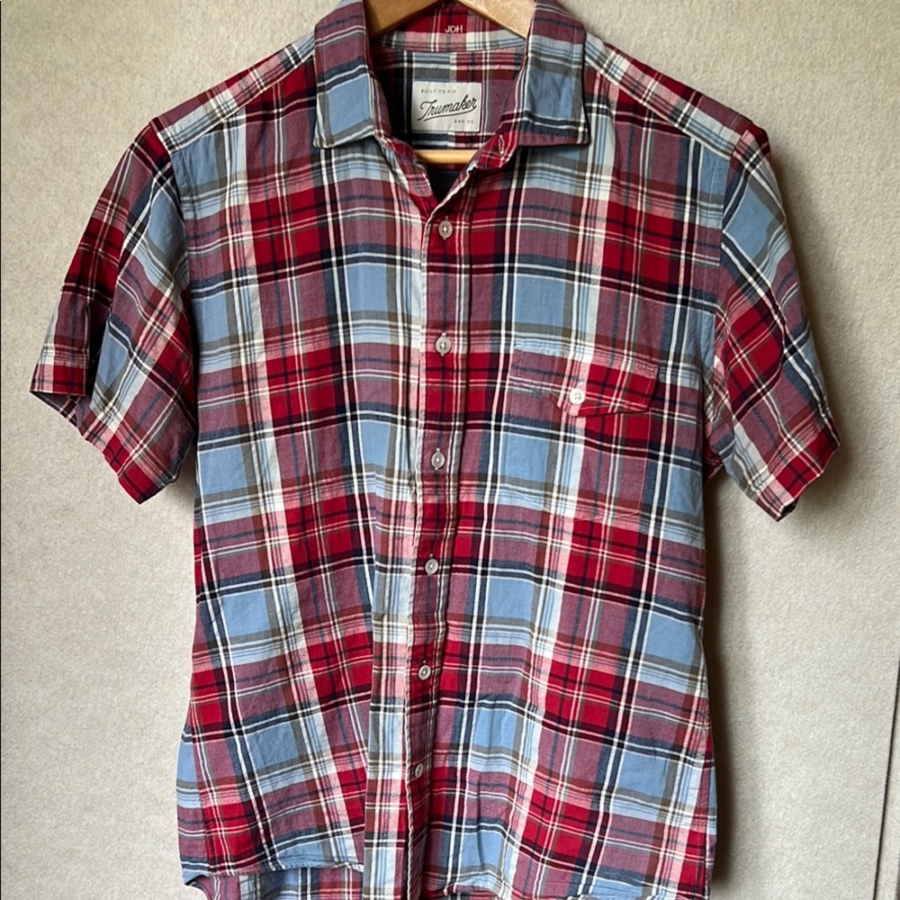 Trumaker Red and Blue Casual Button Down Shirt with Classic Plaid Pattern